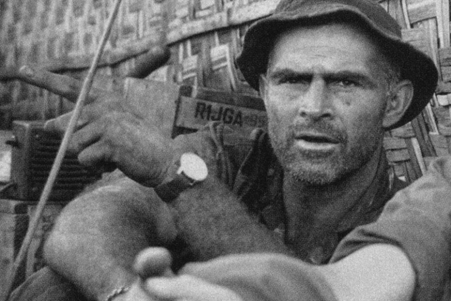 Charles Beckwith, veterano della guerra del Vietnam e fondatore della Delta Force